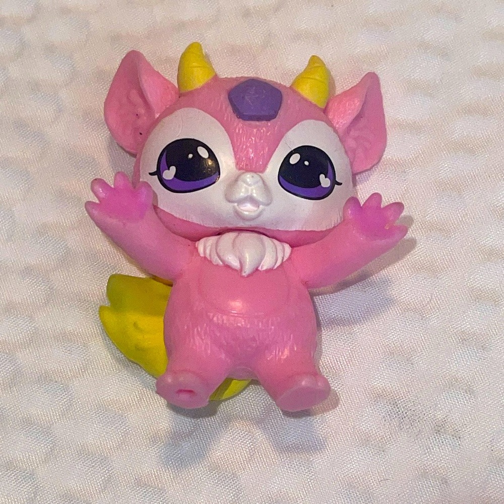 Magic Mixies Pink Mixlings Figure Toy